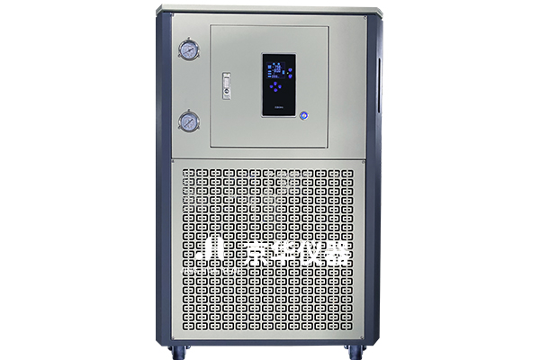 密闭型低温冷却液循环泵有效防止介质的挥发和污染
